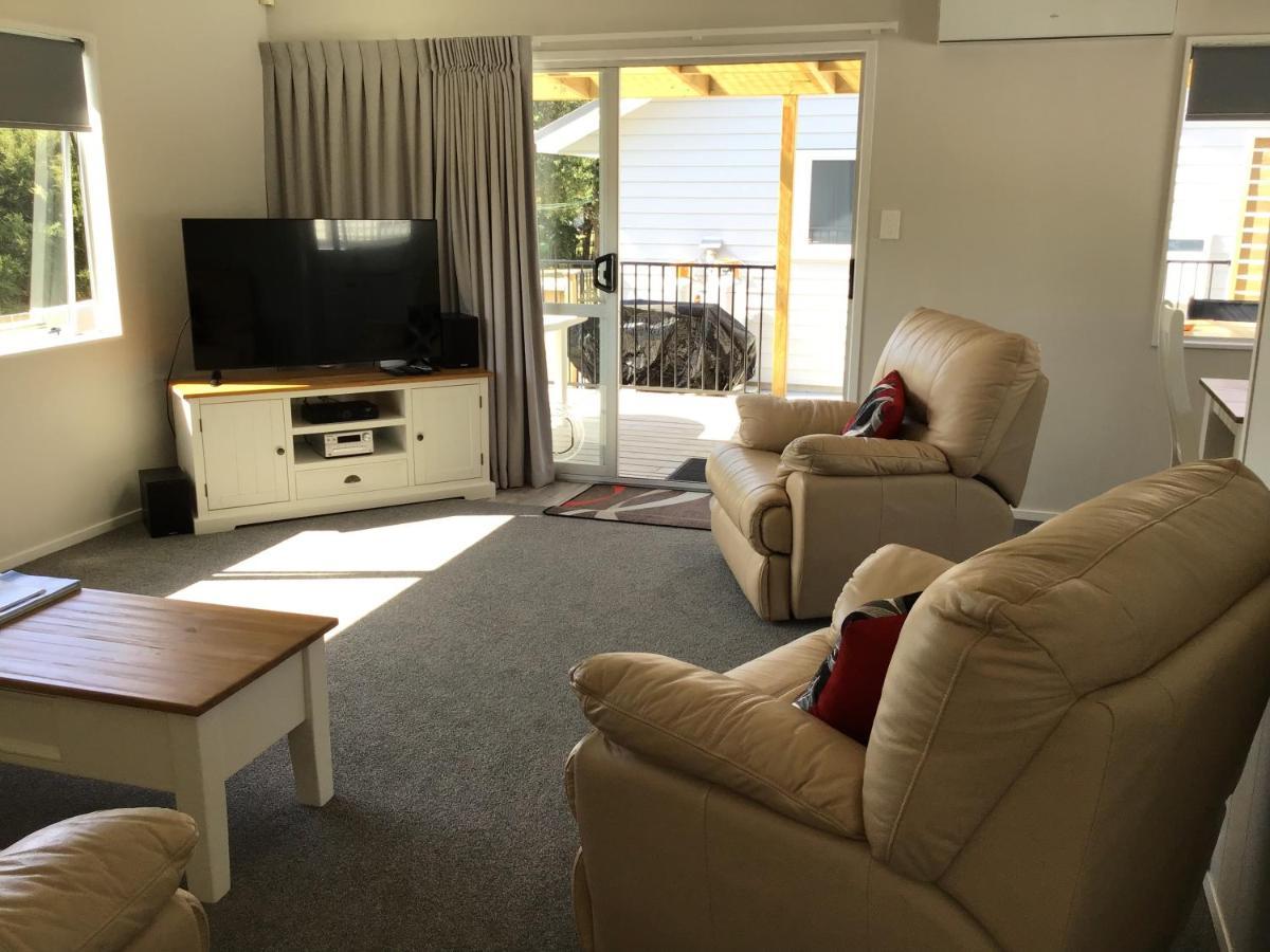 Heron'S Nest Whangamata Exterior photo
